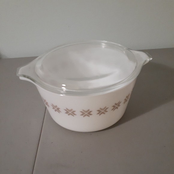 Vintage Pyrex - Picture 1 of 8